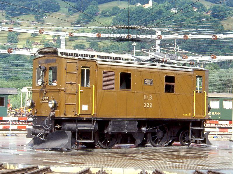 RhB - Ge 2/4 222 am 08.06.1997 in LANDQUART - elektrische UMBAU-LOKOMOTIVE - bernahme 06.04.1913 - SLM2307/BBC726 - Gewicht 30,00t - 450 KW - LP 8,70m - zulssige Geschwindigkeit 30 km/h - 5/1997 Motor von 221 eingebaut - ex Ge 2/4 204 - 06.01.1946 Ge 2/4 222
