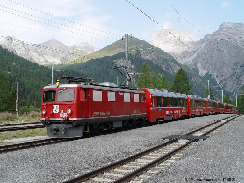 RhB Ge 4/4 I 608 mit dem Bernina Express am 17.08.03 bei Preda