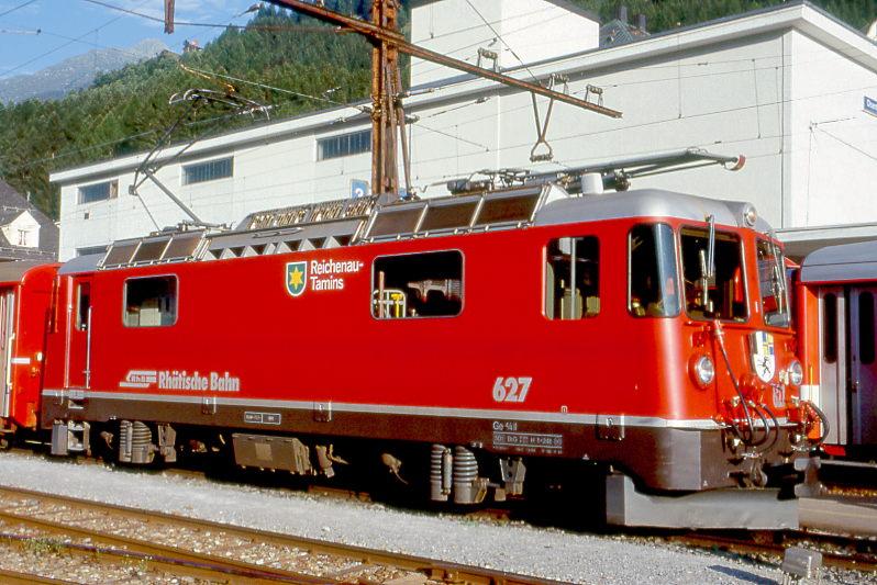 RhB - Ge 4/4 II 627  REICHENAU-TAMINS  am 24.08.1997 in Disentis - Thyristor-Streckenlokomotive - bernahme 02.08.1984 - SLM5268/BBC - 1700 KW - Gewicht 50,00t - LP 12,74m - zulssige Geschwindigkeit 90 km/h - 2=08.11.1991 - Logo RhB deutsch.

