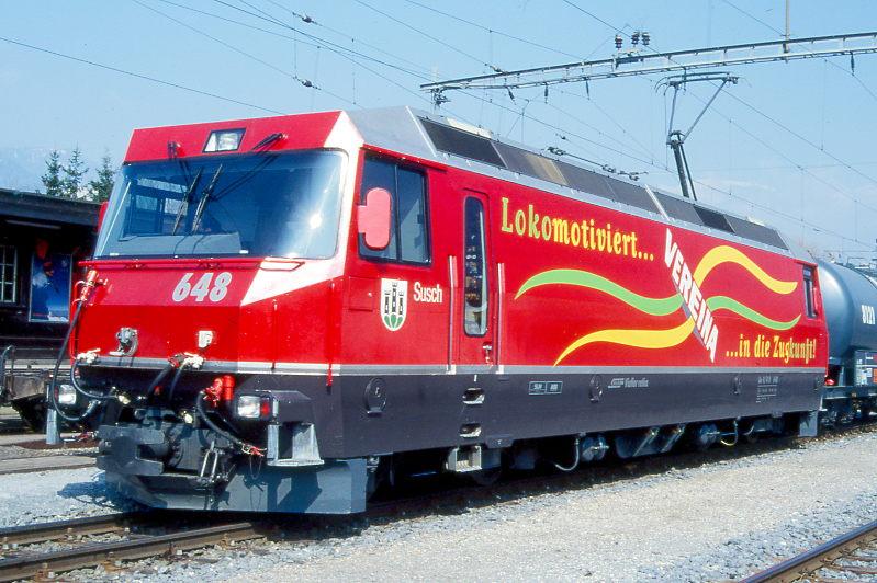 RhB - Ge 4/4 III 648  SUSCH  am 16.03.1999 in Untervaz - Drehstrom-Universallokomotive - bernahme 05.11.1994 - SLM5635/ABB - 3200 KW - Gewicht 62,00t - LP 16,00m - zulssige Geschwindigkeit 100 km/h - Logo RhB rhtoromanisch - Werbung: VEREINA - gescanntes Dia 
