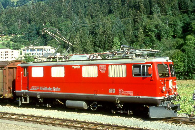 RhB - Ge 4/4I 610  VIAMALA  am 03.09.1997 in ILANZ - STRECKEN-LOKOMOTIVE - bernahme 03.07.1953 - SLM4085/MFO/BBC - 1184 KW - Gewicht 48,00t - LP 12,10m - zulssige Geschwindigkeit 80 km/h.
