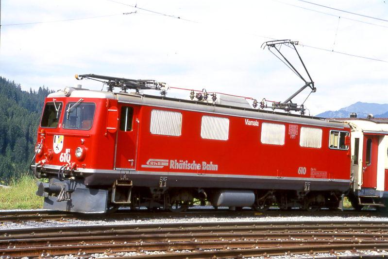 RhB - Ge 4/4I 610  VIAMALA  am 30.08.1998 in LANGWIES - STRECKEN-LOKOMOTIVE - bernahme 03.07.1953 - SLM4085/MFO/BBC - 1184 KW - Gewicht 48,00t - LP 12,10m - zulssige Geschwindigkeit 80 km/h.
