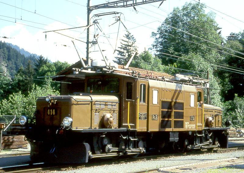 RhB - Ge 6/6I 414 am 25.08.1997 in ILANZ - STRECKEN-LOKOMOTIVE - bernahme 25.06.1929 - SLM3297/BBC2967/MFO - 940 KW - Gewicht 66,00t - LP 13,30m - zulssige Geschwindigkeit 55 km/h.

