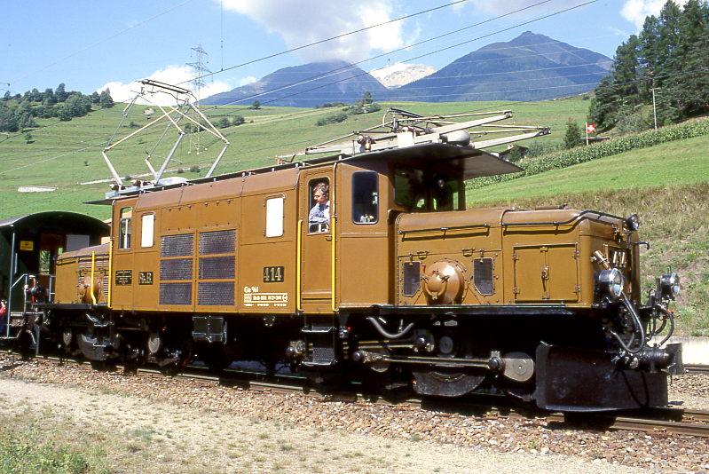 RhB - Ge 6/6I 414 am 27.08.1998 in ALVANEU - STRECKEN-LOKOMOTIVE - bernahme 25.06.1929 - SLM3297/BBC2967/MFO - 940 KW - Gewicht 66,00t - LP 13,30m - zulssige Geschwindigkeit 55 km/h.
