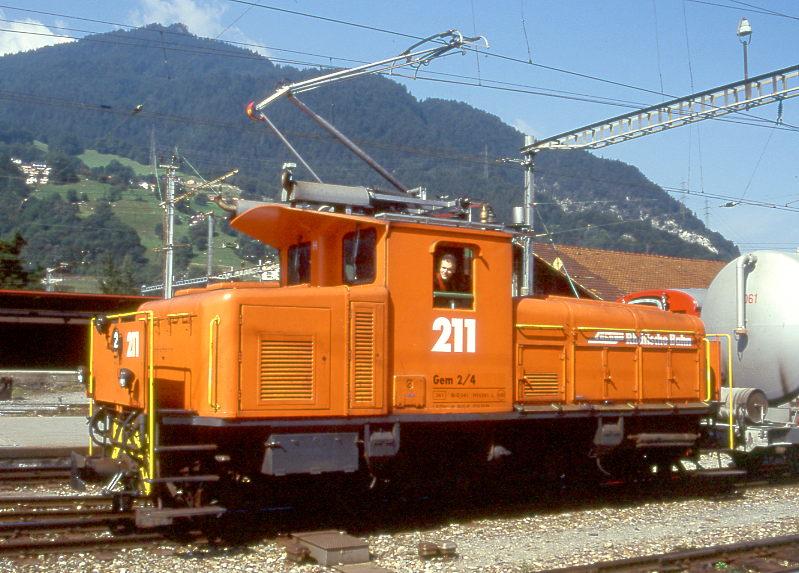RhB Gem 2/4 211 am 06.09.1996 in LANDQUART ZWEIKRAFTRANGIERLOK für