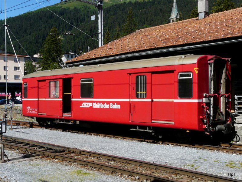 RhB - Gepckwagen D 4210  im Bahnhof von Davos am 26.07.2009