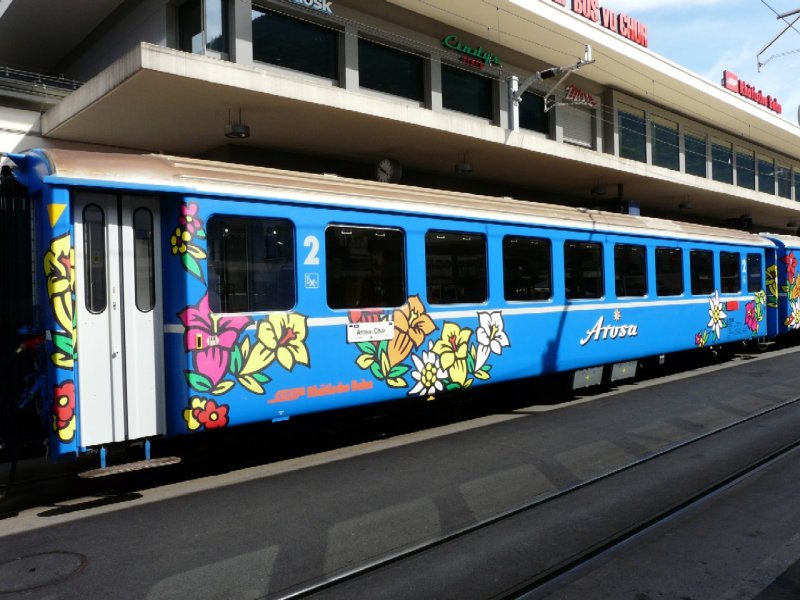 RhB - Personenewagen 2 Kl.  B 2319 vor dem Bahnhof in Chur am 25.05.2008