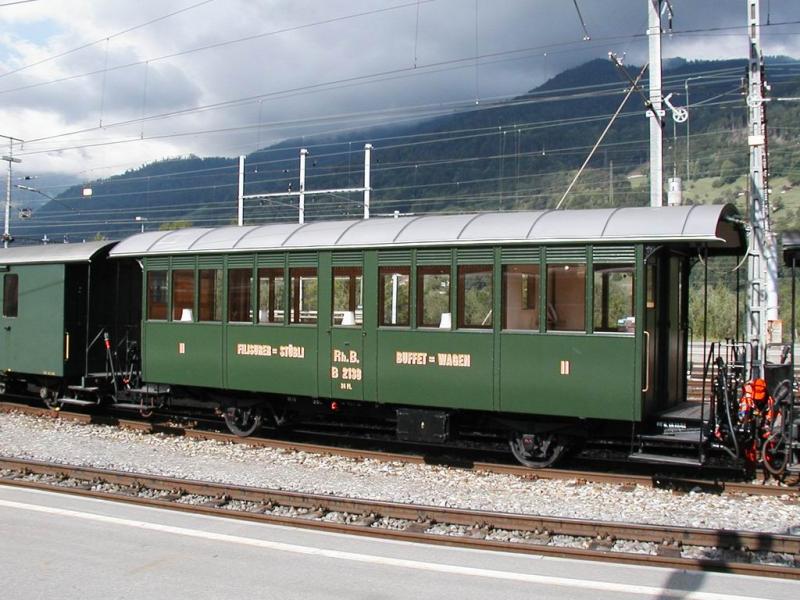 RhB Personenwagen  Filisurer Stbli  B2138 (1903) in Landquart (15.05.03)