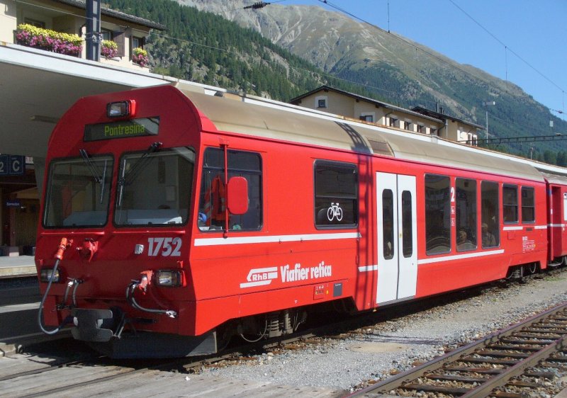 RhB - Steuerwagen BDt 1752 in Samedan am 25.08.2007