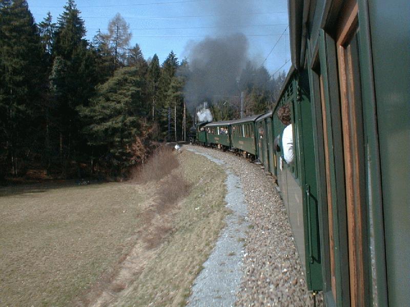 RhB,Dampfzug mit Lok G4/5 No.107  bei Bonaduz am 17.03.02