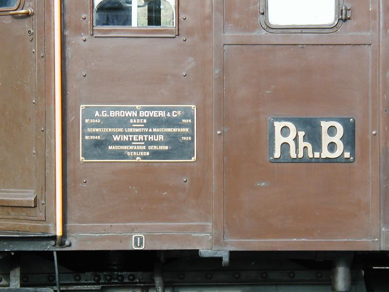 RhB,Die Beschriftung der Ge 6/6 I 412 am 06.09.03 in Landquart