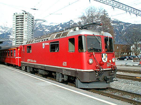 RhB,Lok Ge 4/4 II  Felsberg  am 18.02.02 in Landquart