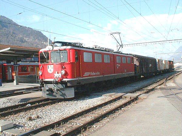 RhB,Lok Ge 6/6II am 18.02.02 in Landquart