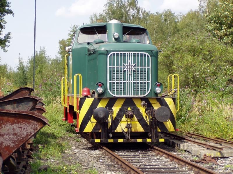 RIM Lok 2 am 22.08.04, startet gerade die Fahrt auf dem Gel�nde