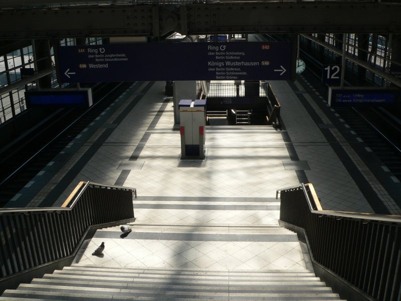Ringbahnsteig vom Bahnhof Westkreuz am 10.6.2007