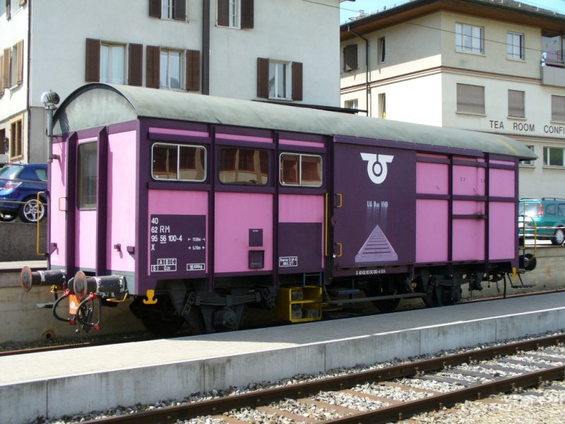 RM ( bls ) - Baudienst Materialwagen X 40 62 95 56 100-4 abgestellt im Bahnhof von Huttwil am 10.05.2007