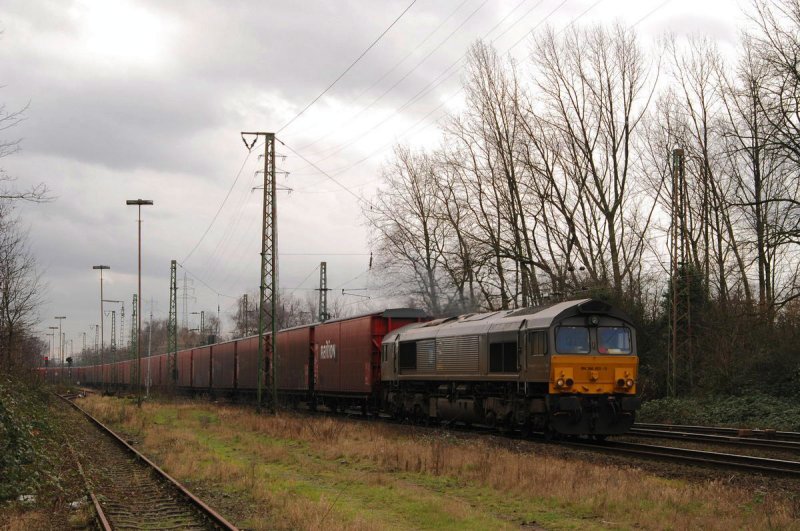 RN 466 453 (GM, Opel) mit einem Containerzug in Oberhausen Sterkrade (28.02.2007)