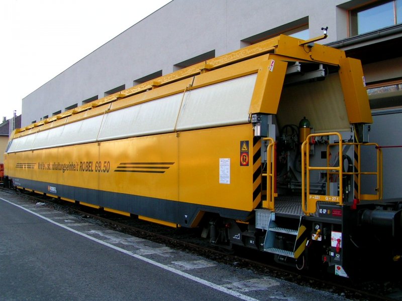  ROBEL69.50 _SKL X956054-1(99819770005-63) am Bhf. Wrgl hinterstellt;080220