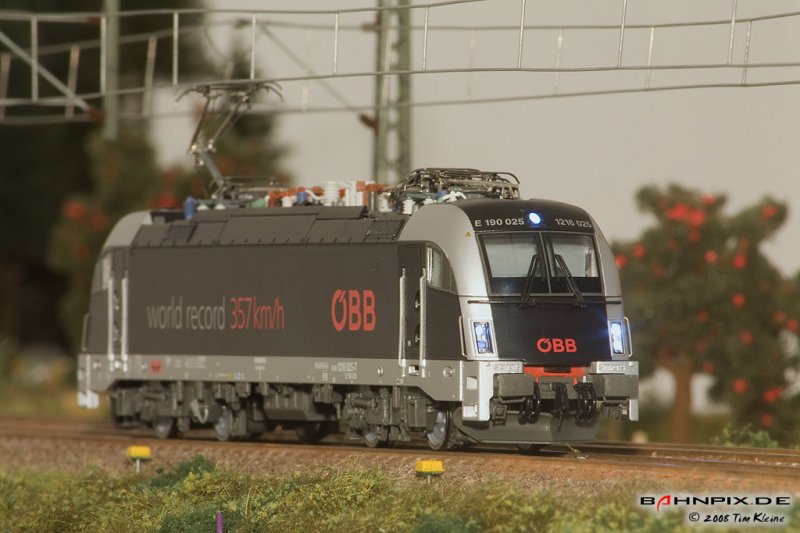 Roco 1216 025  Worldrecord  www.bahnpix.de