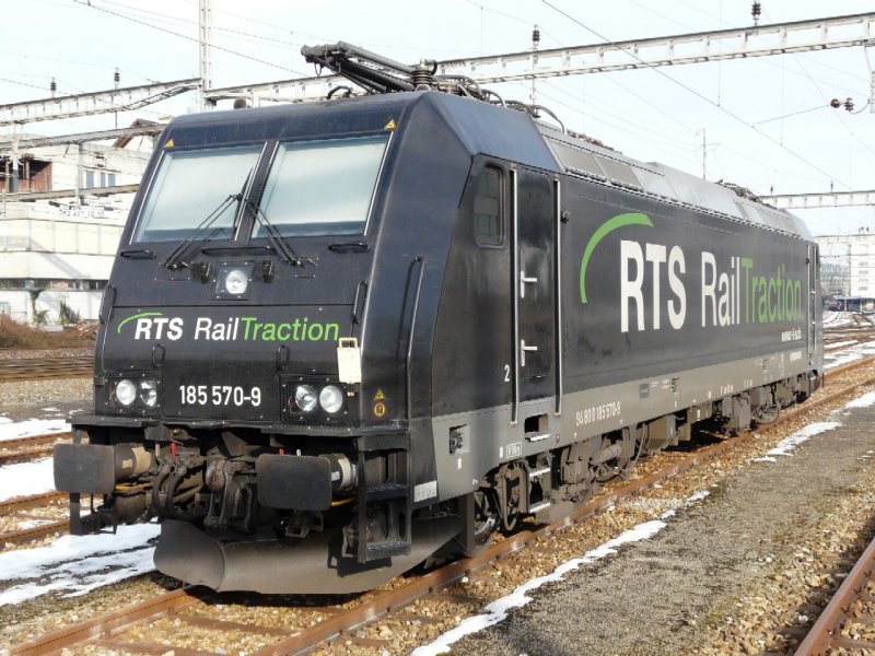 RTS - Lok 185 570-9  in Langenthal am 30.11.2008