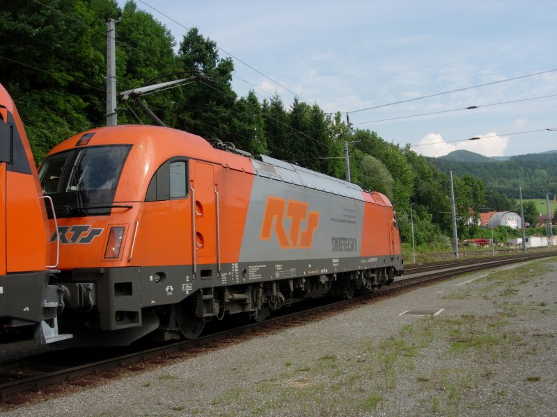 RTS Lokzug bestehend aus E-Lok 1216 901 bei Verschubarbeiten in Leoben. Leoben 31.07.2008

