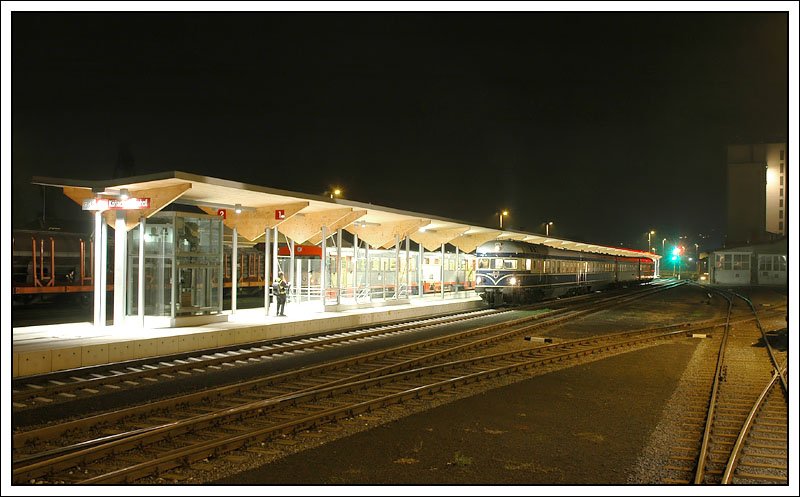 R�ckfahrt des Sonderzuges von Lieboch nach Wien am 6.10.2007 anl�sslich der langen Nacht der Museen. Die Aufnahme zeigt SPz 8460 bei der Ankunft am Graz-K�flacher Bahnhof der GKB. Von hier nach Wien ging es dann als R 16640 weiter.