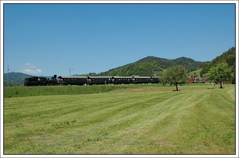 Rückfahrt von der ersten Pendelfahrt Peggau-Deutschfeistritz – Übelbach – Peggau-Deutschfeistritz am 12.5.2008 mit GKB 671 an der Spitze, aufgenommen kurz vor Deutschfeistritz.
