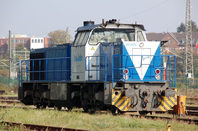 Rurtalbahn Diesellok vom Typ MaK G1206 mit dem Namen   Josy   bzw. der Nummer V 151 abgestellt in Dren am 11.10.2007.