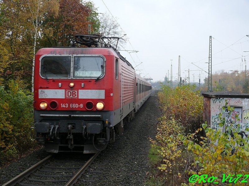 S 1 nach Dortmund Hbf. Hier in BO-Langendreer. 03.11.2007.