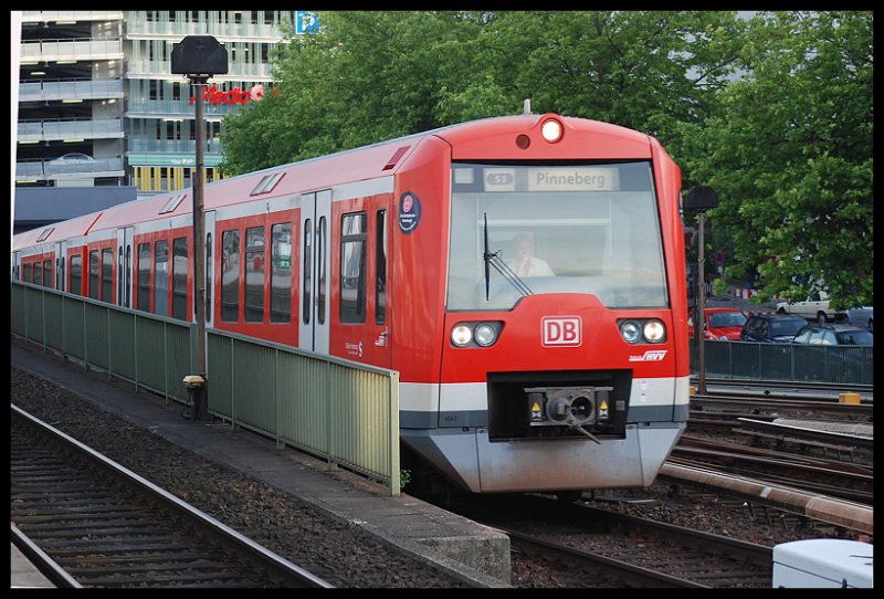 S-Bahn Hamburg Fhrt Aus Dem Tunnel Des S-Bahnhof Altona In Richtung Pinneberg 05.07.07
