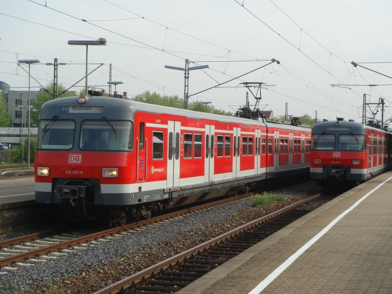S-Bahn treffen in Kornwestheim Pbf. Immer um 10,20,40,50 zur jeder Stunde treffen sich zwei ET 420 Z�ge der Stuttgarter S-Bahn. Aufgenommen am 24.04.07 um 17.04 Uhr.