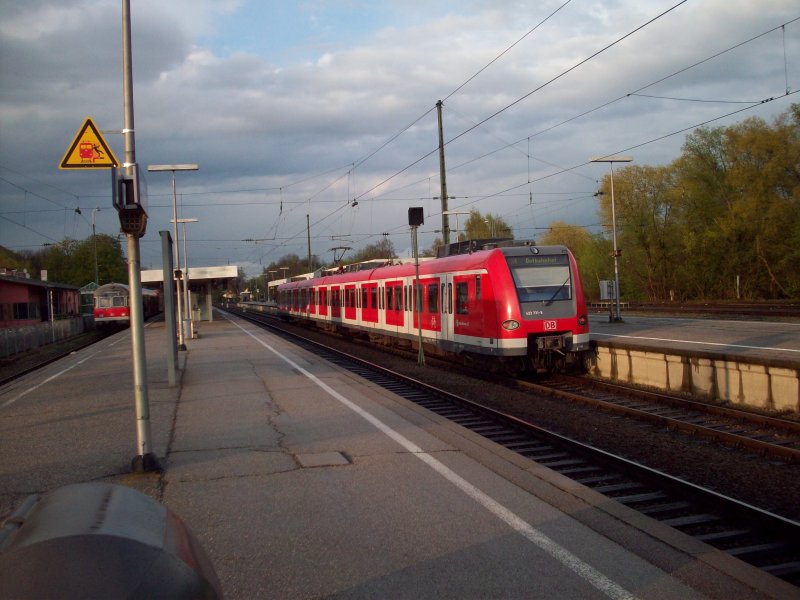 S1 von M�nchen Ostbahnhof 
in Freising(24.04.08)