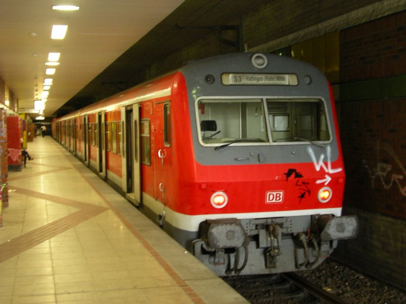 S3 im S-Bahnhof Hattingen Mitte  S  nach Oberhausen Hbf.(18.08.2008)