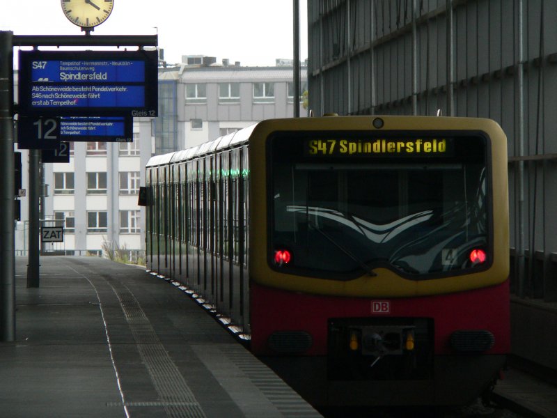 S47 nach Spindlersfeld im Bhf. Sdkreuz. 12.8.2007