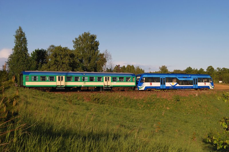 SA106 - 008 mit R-98222 bei Zelwagi (13.05.2009)