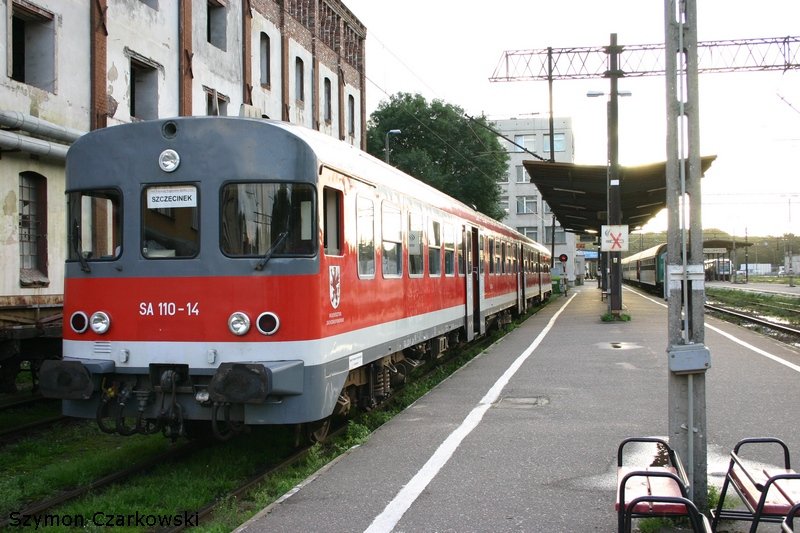 SA110-14 und SA110-13 in Kolobrzeg am 04.09.2006 (ex BR624)