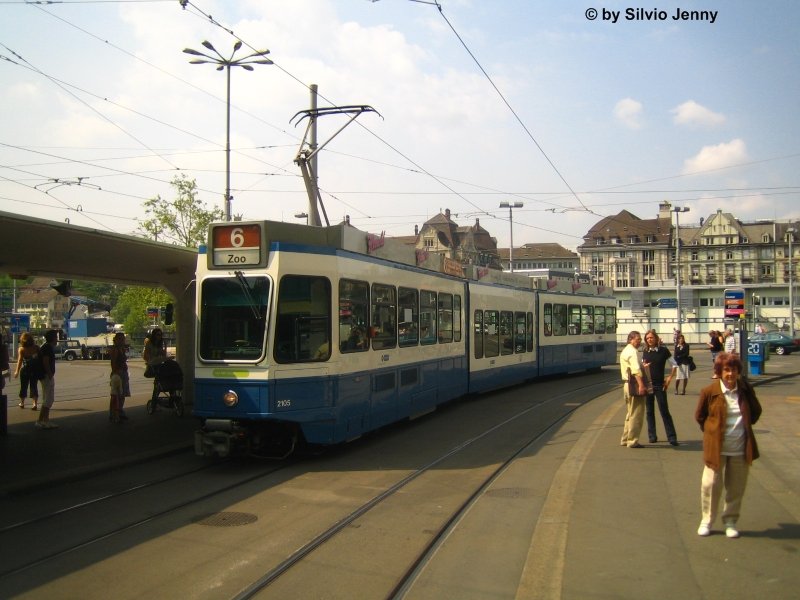 Snfte 2105 am Central auf dem Weg zum Zoo