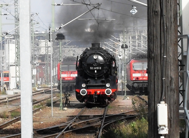 Saisonabschlu� im EBM Dresden Altstadt am 03.10.09, 50 3610-8 auf der Strecke f�r F�hrerstandsmitfahrten,
www.igbwdresdenaltstadt.de