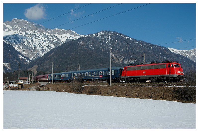 Saisonzug D 13813, am 16.2.2008 mit 110 347 bespannt, aufgenommen zwischen Leogang und Saalfelden.