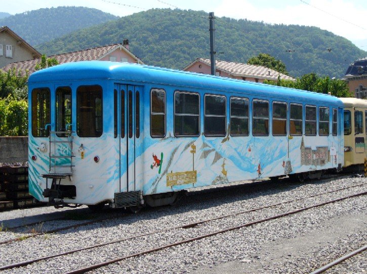 Salonwagen der ASD Ars 421 im Bhanhof von Aigle am 30.07.2006