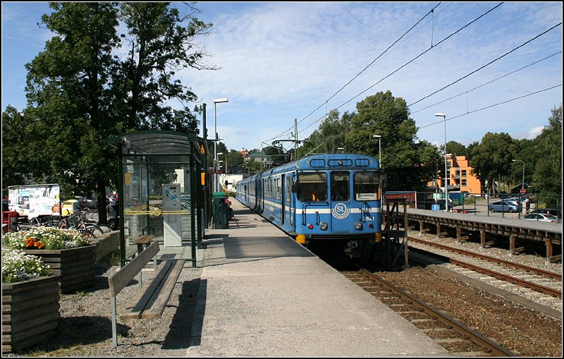 Saltsjöbanan, Endstation Saltsjöbaden. Die Bahn ist insgesamt 18,4 km lang mit 18 Stationen. 

19.08.2007 (M)