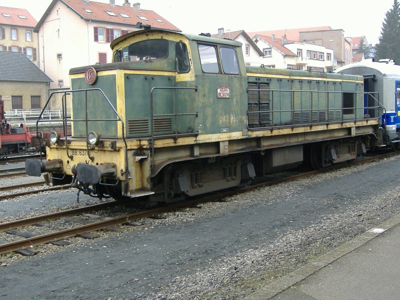 Sarreguemines 
SNCF
BB 63761 in Altlackierung

21.03.2006