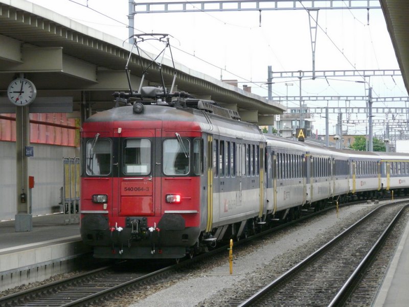 SBB / S-Bahn Zrich - Triebwagen RBe 540 034-6 im Hauptbahnhof von Zrich am 06.05.2009