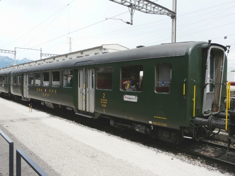 SBB - 2 Kl. Personenwagen B 50 85 69-05 446-3 im Bahnhof von Buchs/SG am 25.05.2008