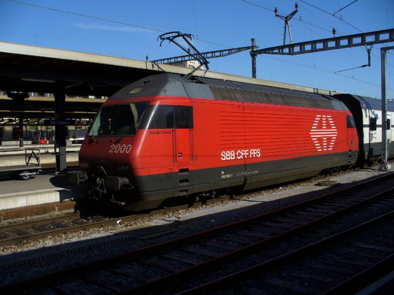 SBB - 460 060-7 ( Val-de-Travers ) im SBB Bahnhof von Biel/Bienne am 11.03.2007