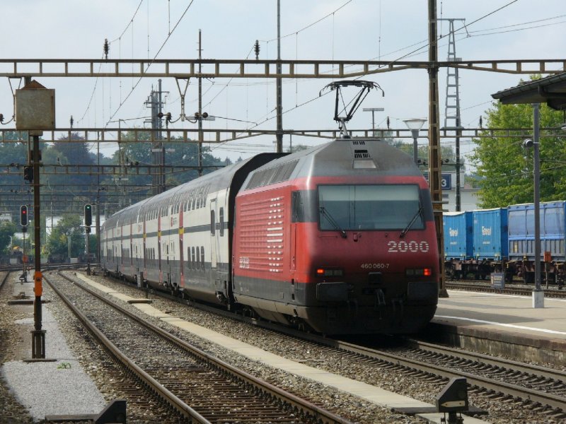 SBB - 460 060-7 bei der Ausfahrt aus dem Bahnhof Langenthal am 07.09.2007