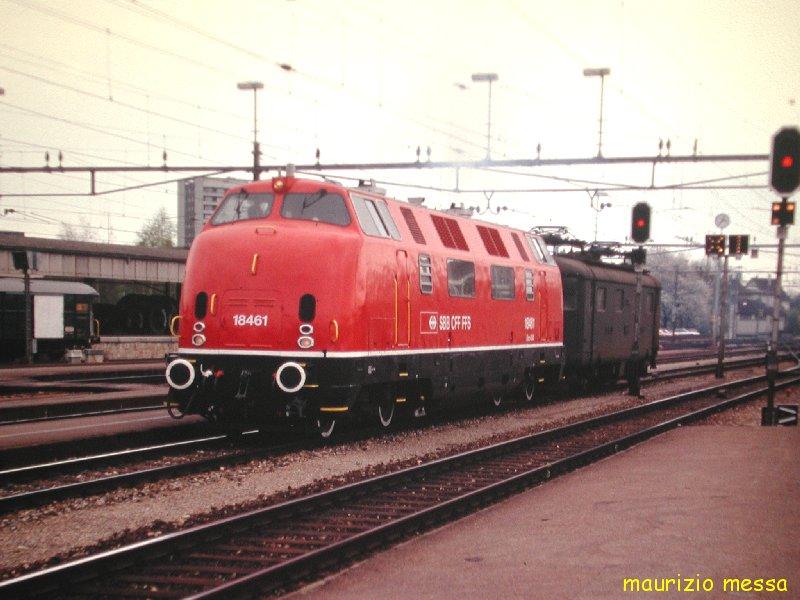 SBB Am 4/4 18461 (ex DB 220 013) - Biel - 08.04.1989