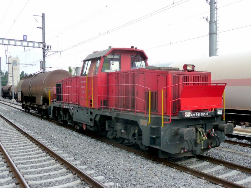 SBB - Am 841 021-9 bei Rangierarbeiten im Bahnhof von Visp am 01.09.2008