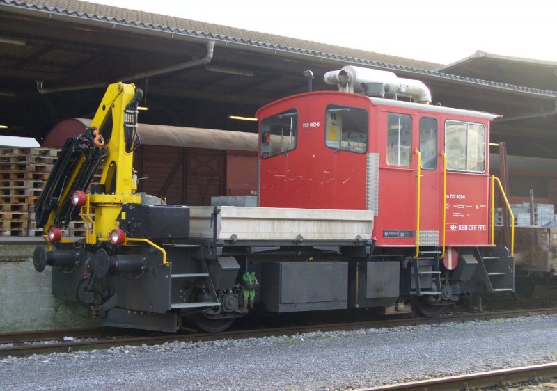 SBB Baudienstfahrzeug Tm 2/2 232 002-6 im SBB Gterbahnhof von Biel - Bienne am 25.11.2006