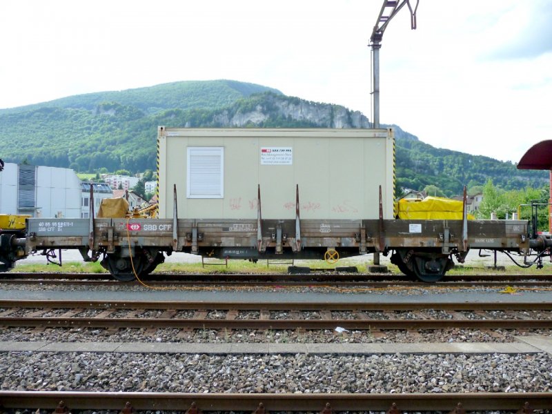 SBB - Baudienstwagen X 40 85 95 58 611-1 abgestellt in Oensingen am 02.08.2008